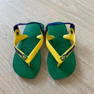 Baby Havaianas sandals / flip flops 🩴. Size 5.